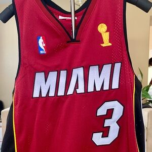 Swingman Dwyane Wade Miami Heat Alternate 2005-06 Jersey